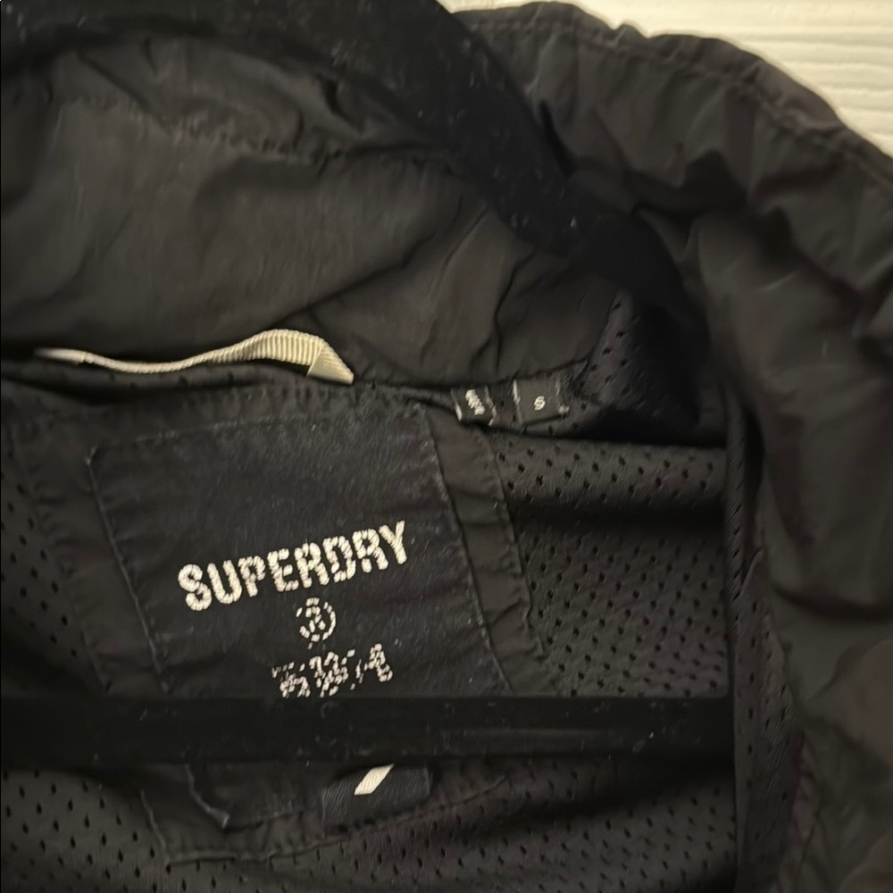 Superdry Men's Black and Red Windbreaker Jacket - Picture 3 of 3